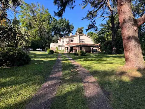 VENTA QUINTA CON 2 CASAS SOBRE 3.697 M²  DEL VISO