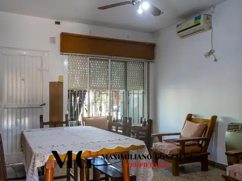 Casa 3 ambientes con 1 baño