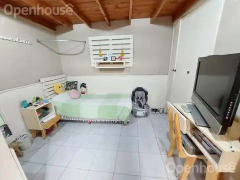 Depto Tipo Casa 4 ambientes con 2 baños