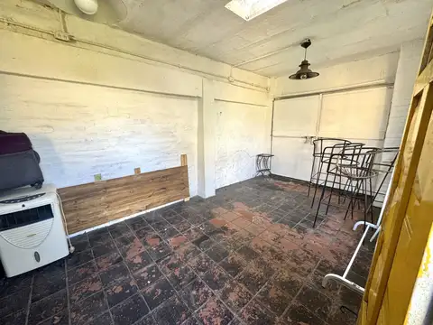 Casa - Venta - Argentina, Tres de Febrero - Esquiu 5021