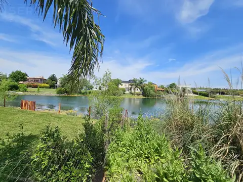 Venta lote al agua en Santa Clara, Villanueva