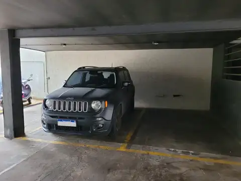 Presidente Hipólito Yrigoyen 2800, Piso 1