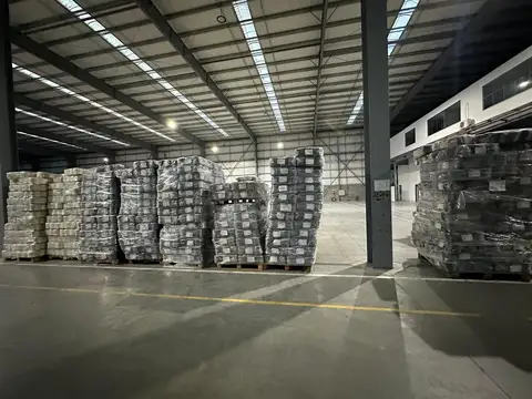 Galpon en Alquiler A Estrenar