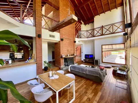 VENTA CASA 6 AMBIENTES EZEIZA BARRIO LINKS