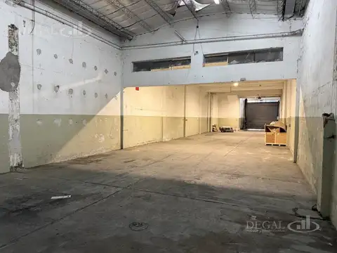 Galpon en Alquiler 7  mts Frente