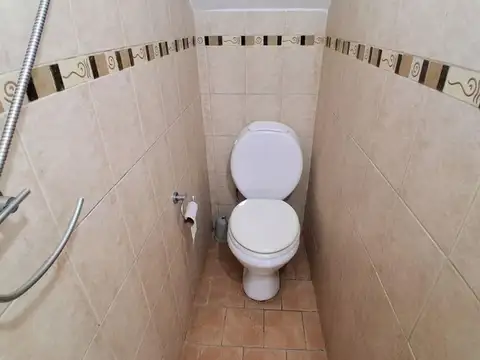 Departamento en Alquiler en Bernal, $ 370.000