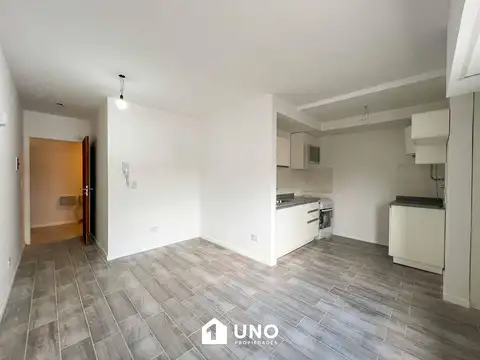 Cerrito y 1º de Mayo - Dpto de 1 Dormitorio. Cochera disponible.