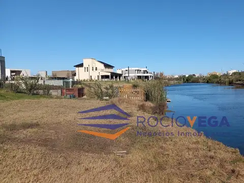 Venta  lote al agua en Barrio Costas, Puertos del Lago, Escobar