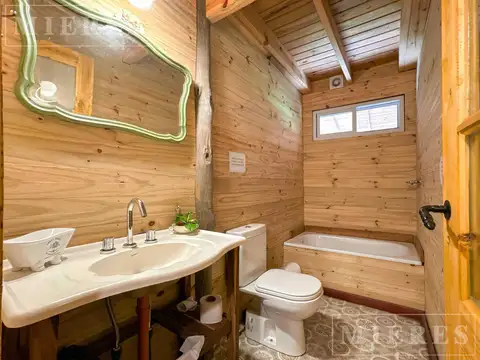 Casa 5 ambientes con 2 baños