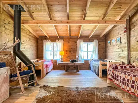 Casa en venta sobre el río Luján en frente a Paseo Victorica