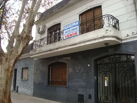 LINIERS.: YERBAL YERBAL 5800. CASA 2 PLANTAS 5 AMB 2 COCHERAS PARQUE QUINCHO Y PARRILLA
