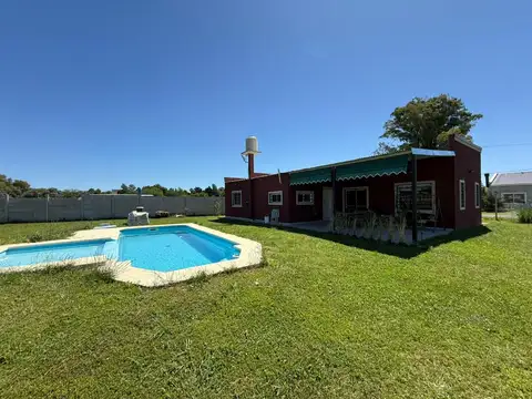 Casa en venta en Barrio Parque Los Robles - Lote de 1.500m²