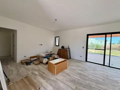 Casa en Venta con 5 cocheras