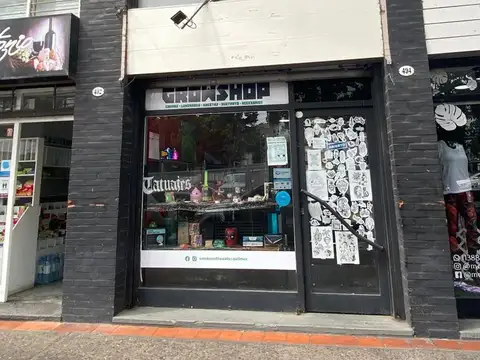 Local en el centro de Quilmes en venta