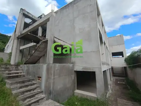 TRES CERRITOS-EDIFICIO 1500 M2 EN CONSTRUCCION