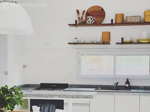 Casa 4 ambientes con 1 baño