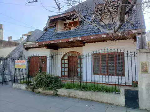 Casa en Esc.-Centro