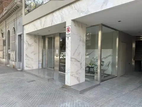 EN VENTA - COCHERA - ZONA CENTRO