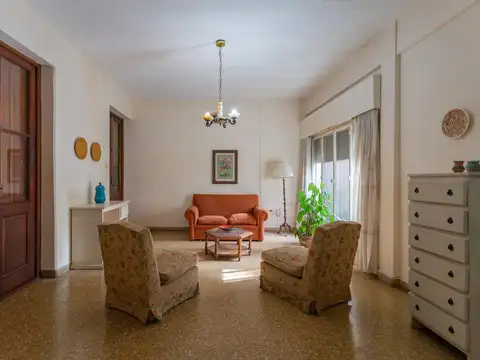 Casa de 5 ambientes en Venta en Casco Histórico de San Isidro - APTO CREDITO