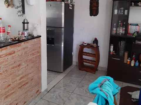 Casa grande en Santa Teresita 4 ambientes amplios