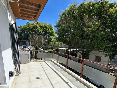 Moderno Ph 3 amb con balcon patio terraza impecable estado listo para vivir, RESERVADO