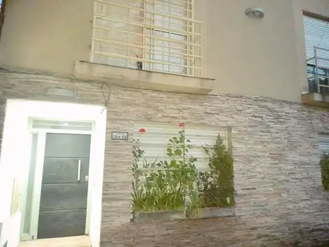 VENTA DEPARTAMENTO 2 AMBIENTES EN MORON CENTRO.