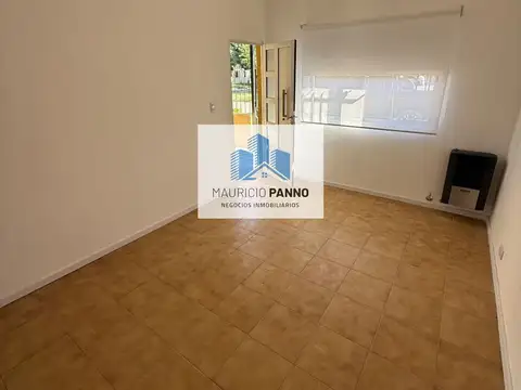 Casa 2 ambientes con 1 baño