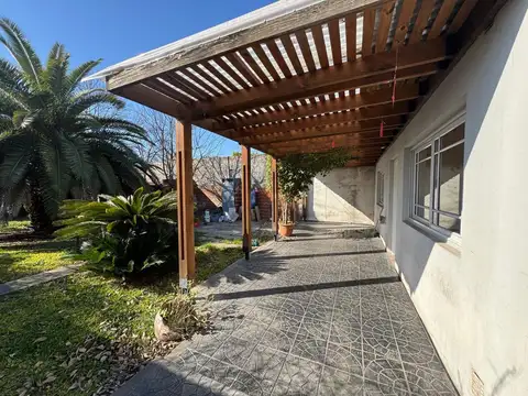 Casa en Venta en La Plata [Cod: 049]