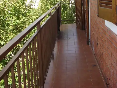 DEPTO 3 AMB CON BALCON EN LINIERS SEMIPISO AL FRENTE