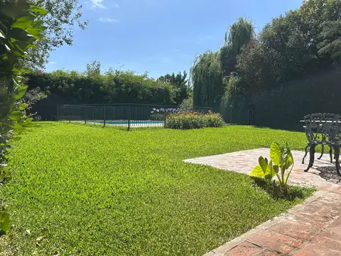 Casa en Alquiler en Francisco Alvarez, USD 2.200