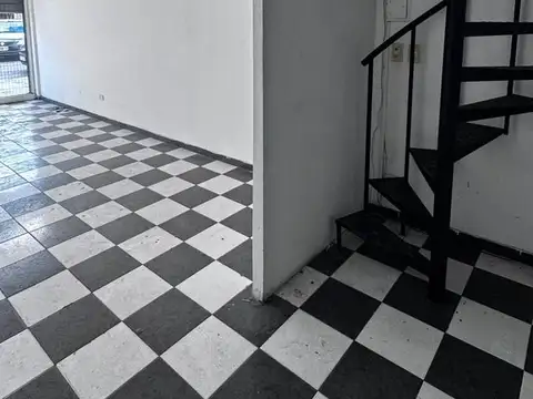 Local en S.Martin(Ctro)