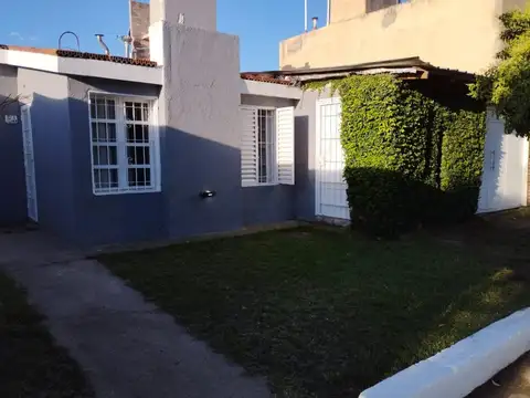 CASA EN VENTA BARRIO VICOR