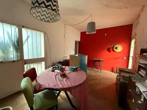 Casa 5 ambientes con 1 baño