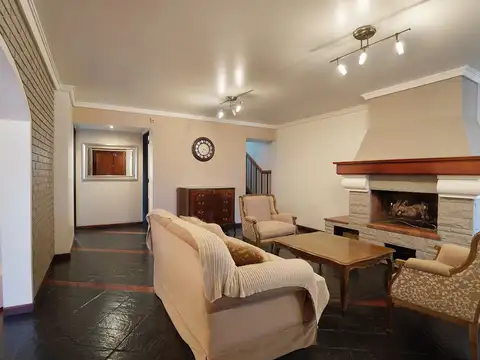 Casa en Venta en Villa Luzuriaga, USD 299.999