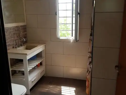 Casa 5 ambientes con 1 baño
