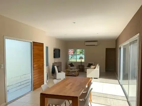 Casa en Venta en El Canton, USD 239.000