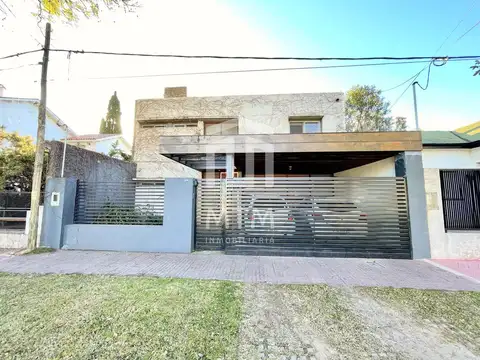 Casa en venta Rosario Alberdi.