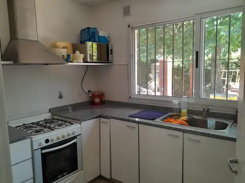 Casa en Alquiler Temporal con 1 cochera