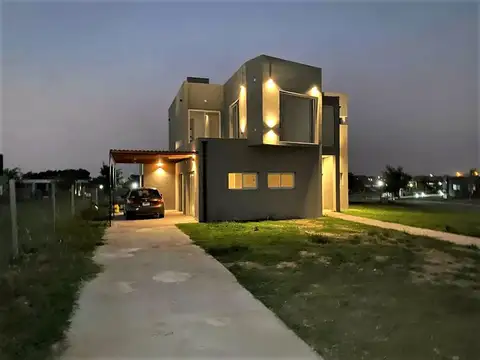 Casa en Venta al Este