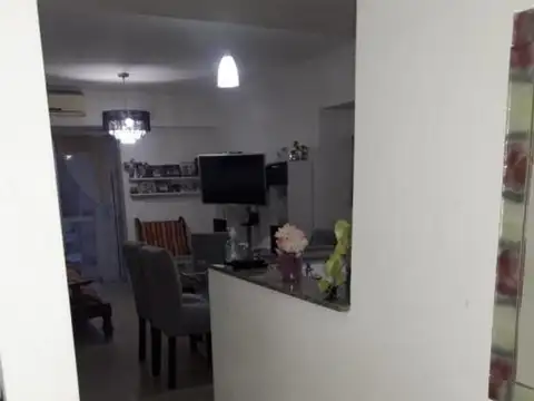 DEPARTAMENTO DE 3 AMBIENTES EN LOMAS DE ZAMORA!