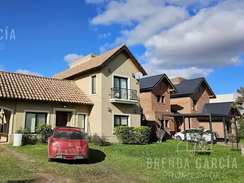 CLUB DE CAMPO LOS BRETES