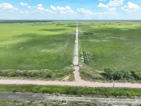 Campo en venta - 9.270.000Mts2 - Villa Minetti