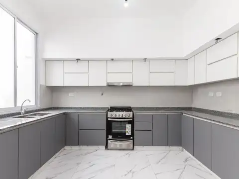 VENTA CASA A ESTRENAR 4 AMB. COCHERA LANUS ESTE