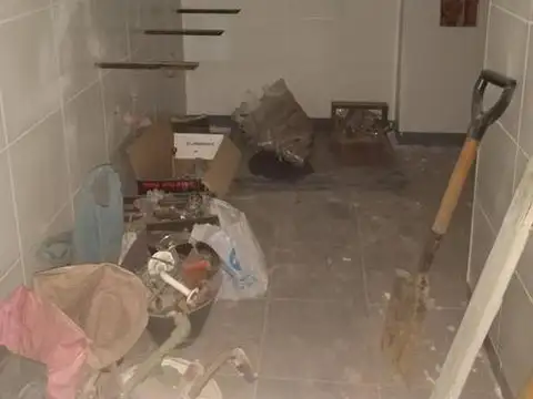 Casa 3 ambientes con 8 baños