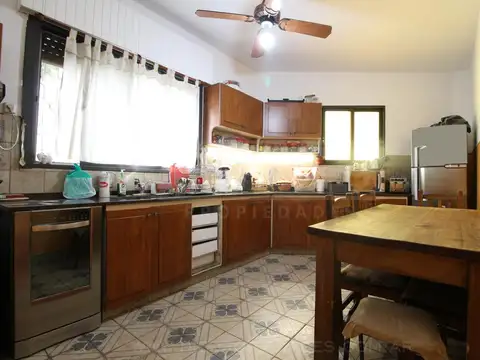 Depto Tipo Casa 5 ambientes con 2 baños