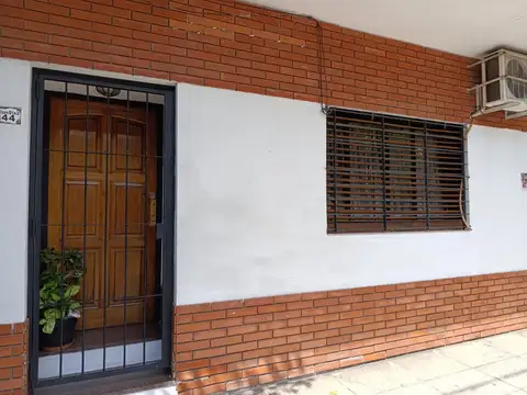 PH 3 amb + escritorio Planta Baja al frente + patio y SIN EXPENSAS