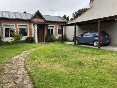 CASA CUATRO AMBIENTES EN PUNTA MOGOTES