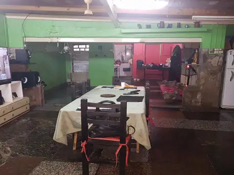 76 E/ 24 Y 25 , Piso PB