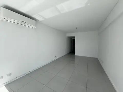 Oficina en Alquiler en Puerto Norte, $ 600.000