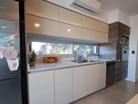 Casa en Venta al Este